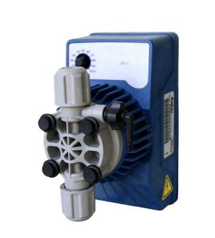 BOMBA DE DOSAGEM CONSTANTE 5L 8 BAR AML COM ENTRADA DE NÍVEL